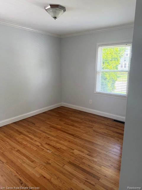 1424 Chapin Avenue Property Photo 3