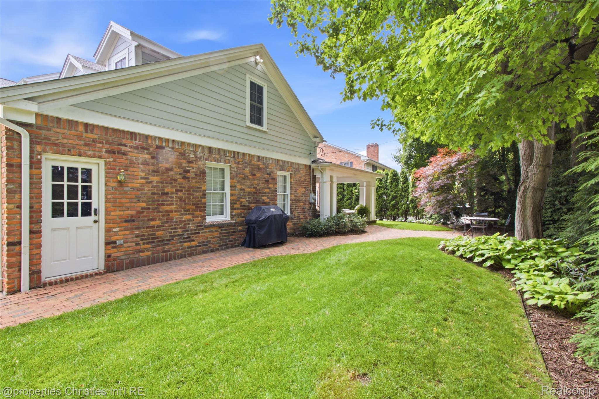 485 Westwood Drive Property Photo 44
