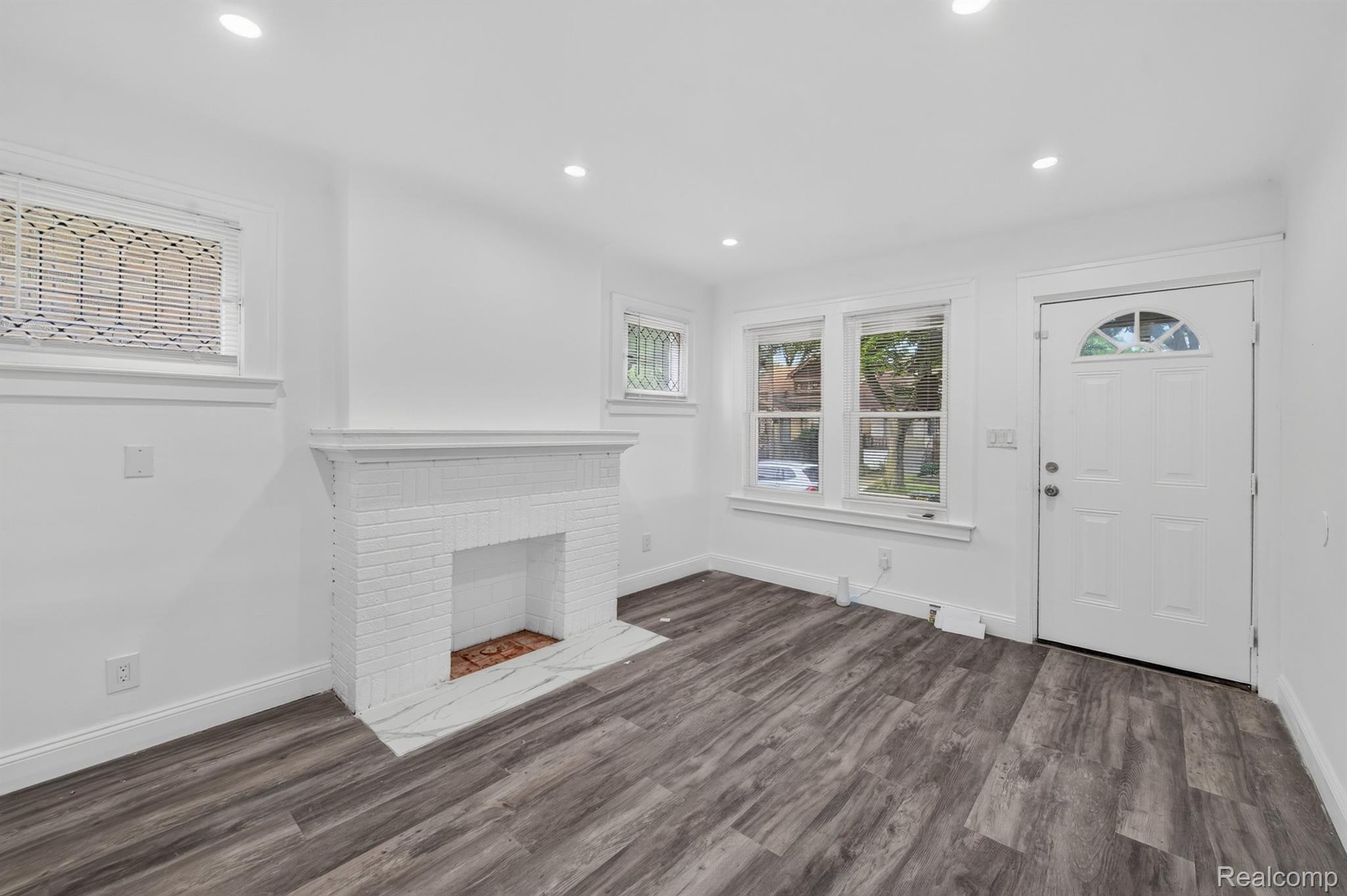 15906 Monica Street Property Photo 5