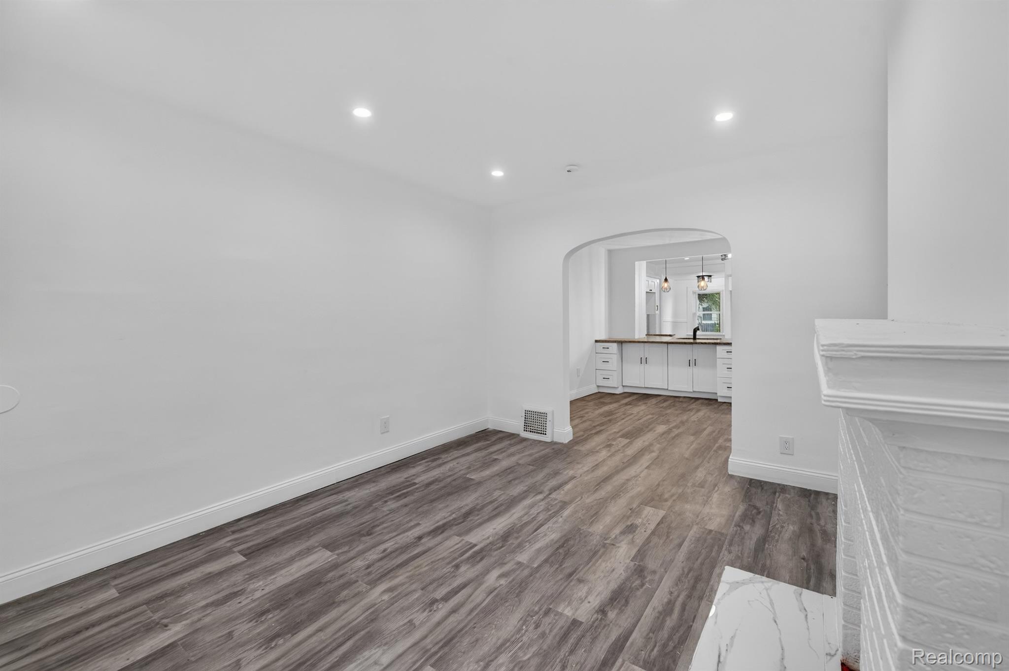 15906 Monica Street Property Photo 6