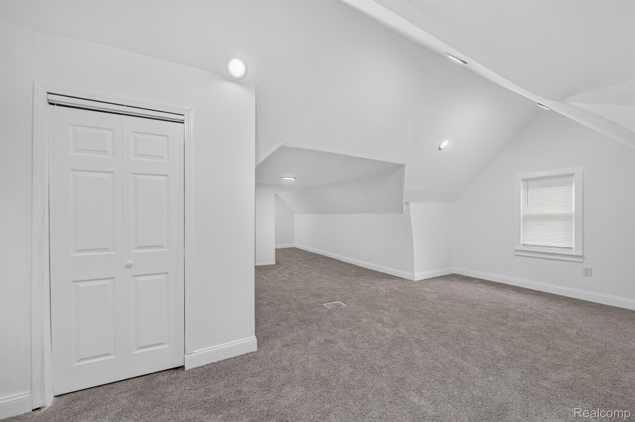 15906 Monica Street Property Photo 14