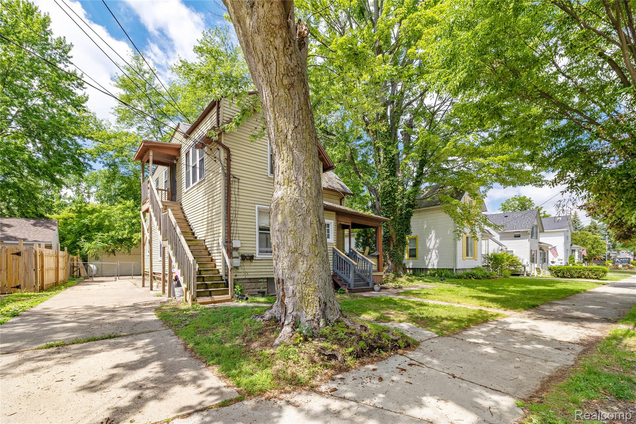 242 Crocker Boulevard Property Photo 1