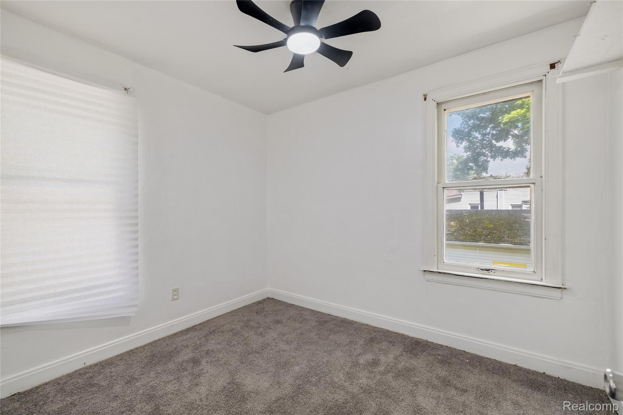 242 Crocker Boulevard Property Photo 14