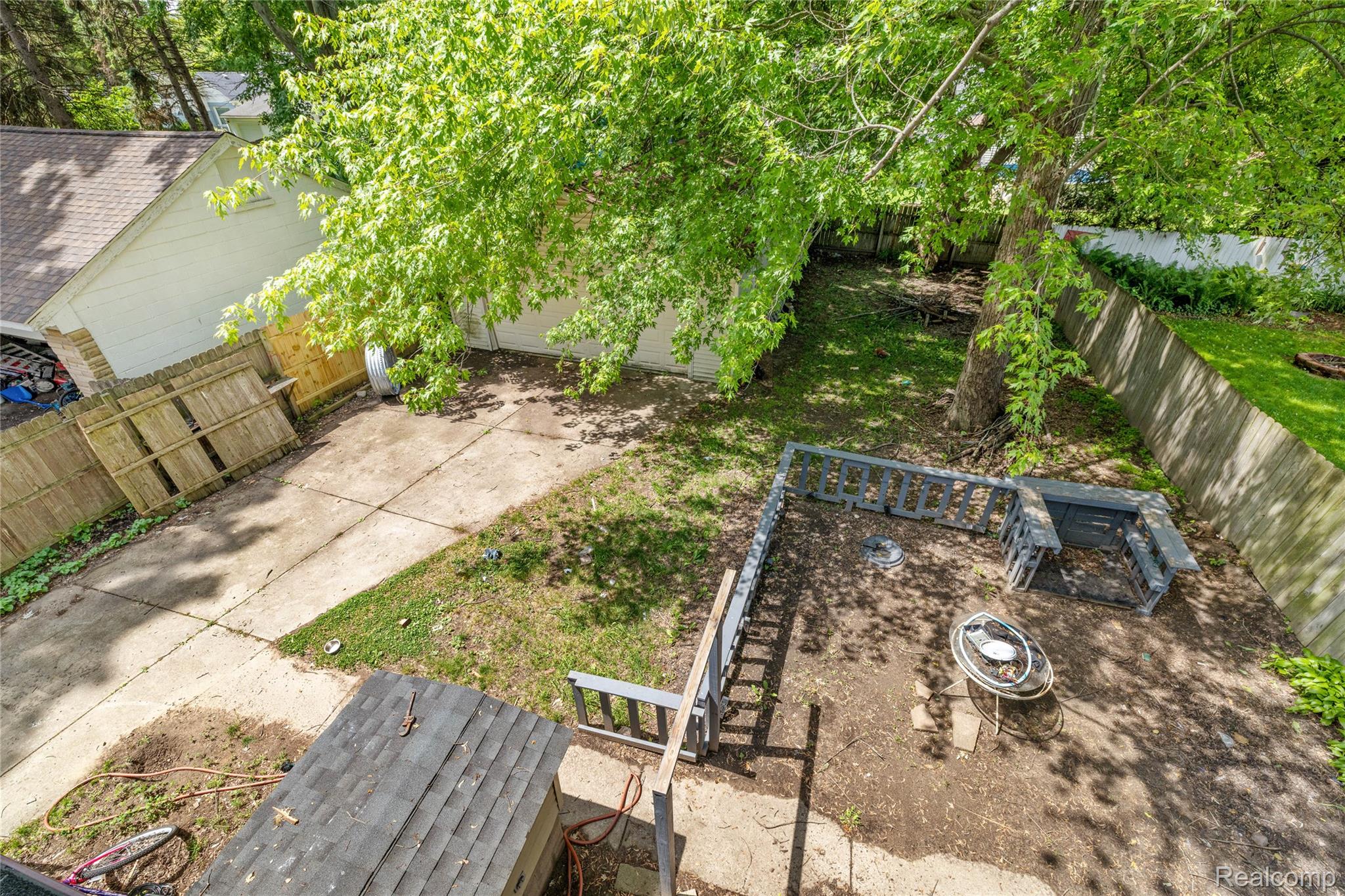 242 Crocker Boulevard Property Photo 27