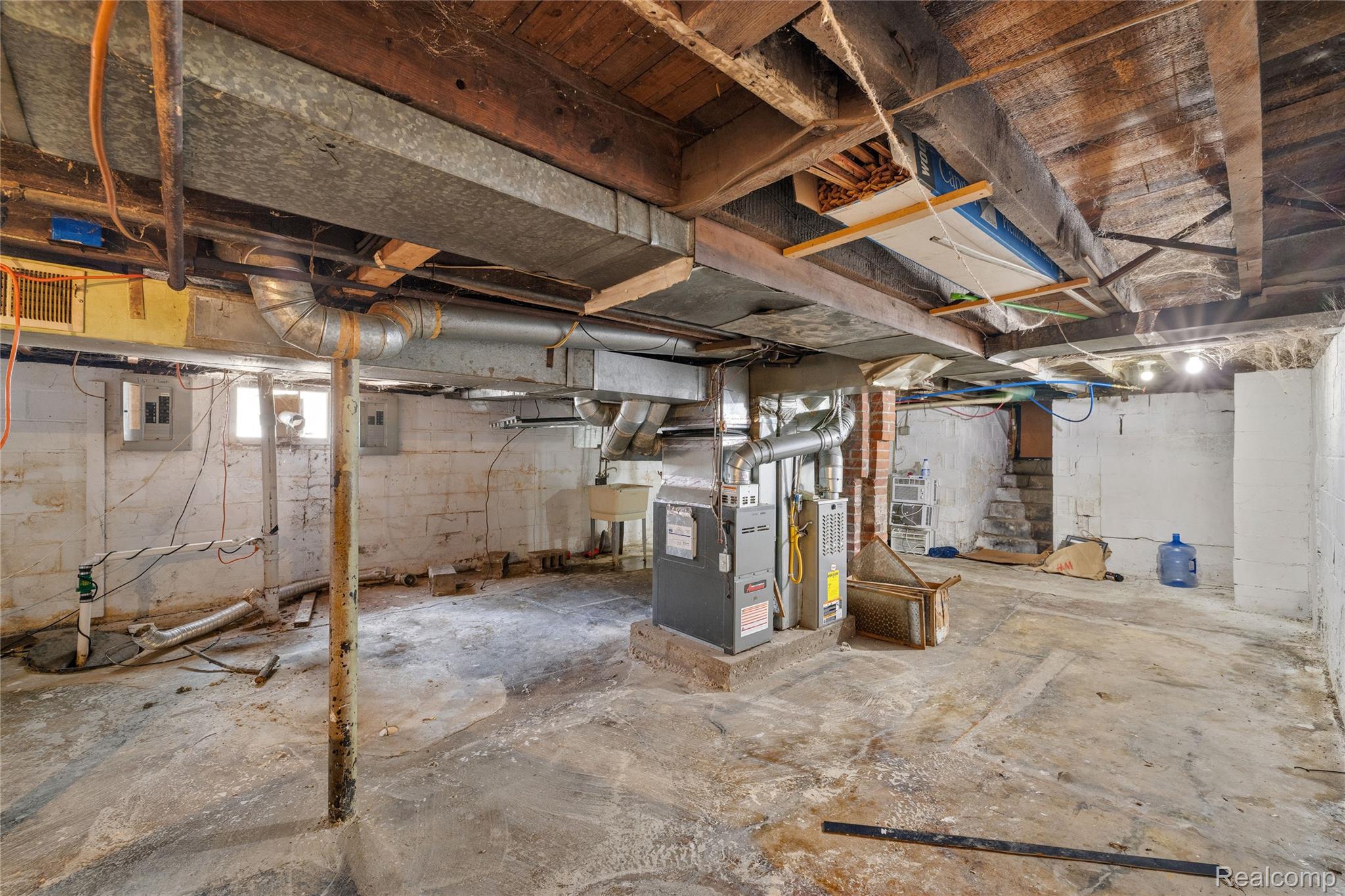 242 Crocker Boulevard Property Photo 40