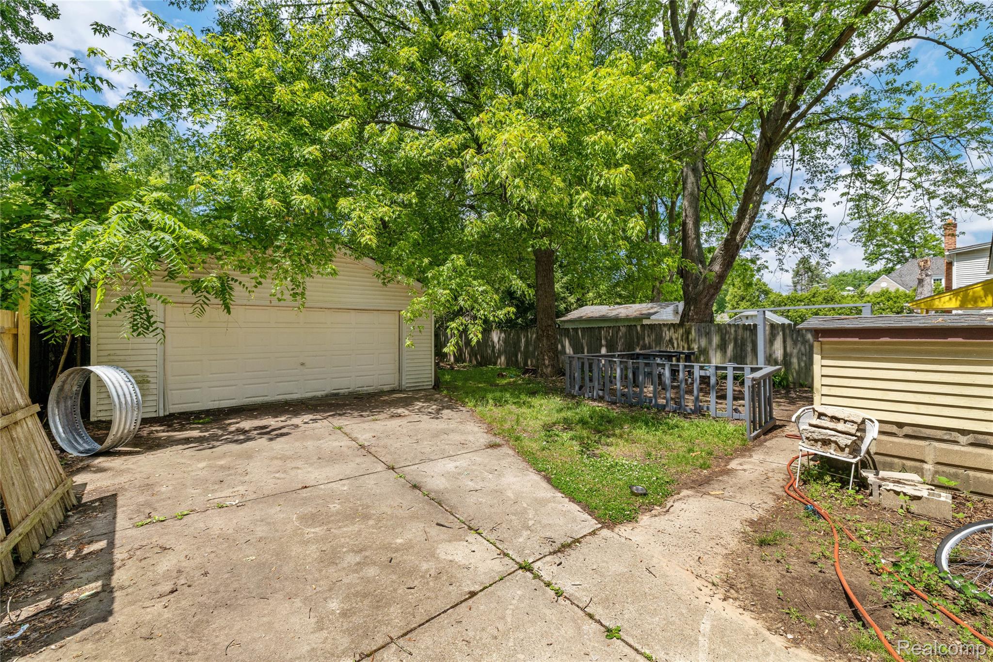 242 Crocker Boulevard Property Photo 41