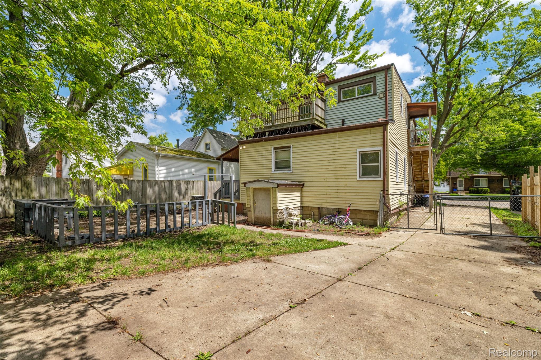 242 Crocker Boulevard Property Photo 42