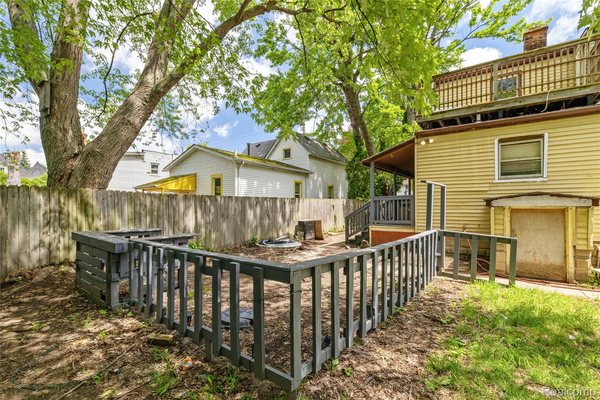 242 Crocker Boulevard Property Photo 45