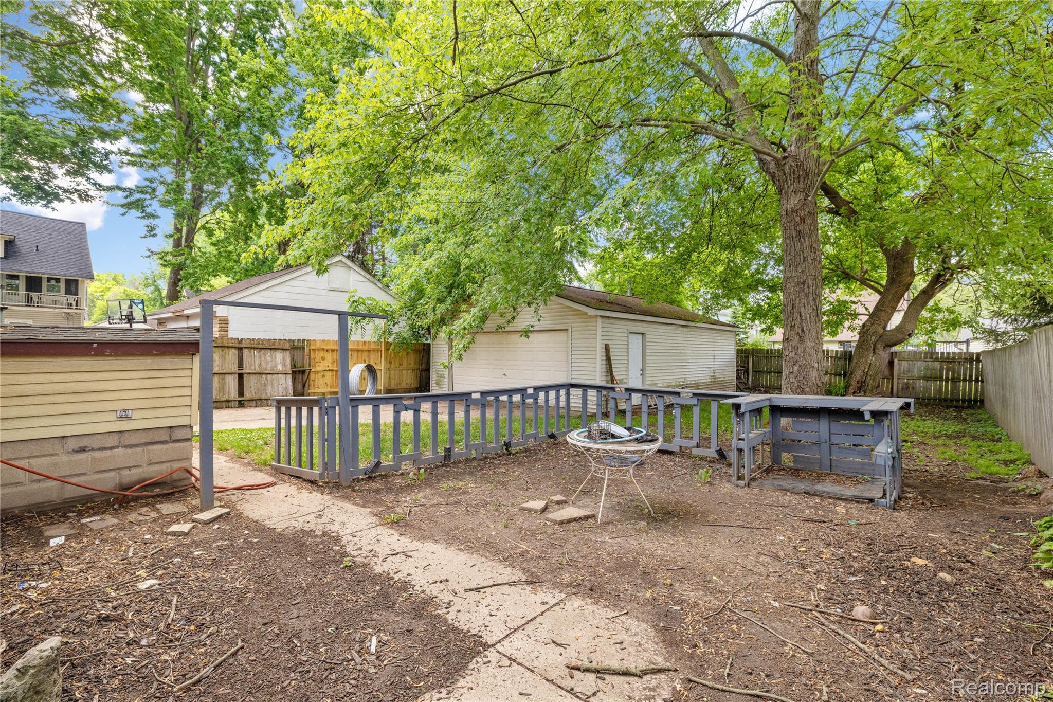 242 Crocker Boulevard Property Photo 50
