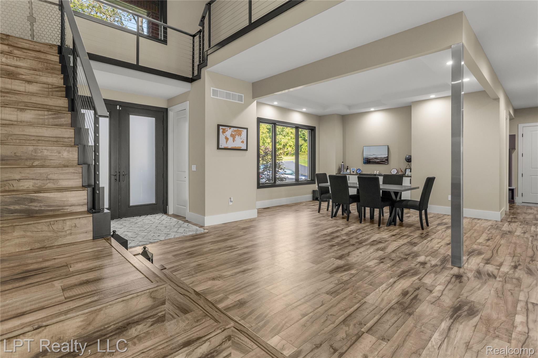 5029 Forest Valley Drive Property Photo 6