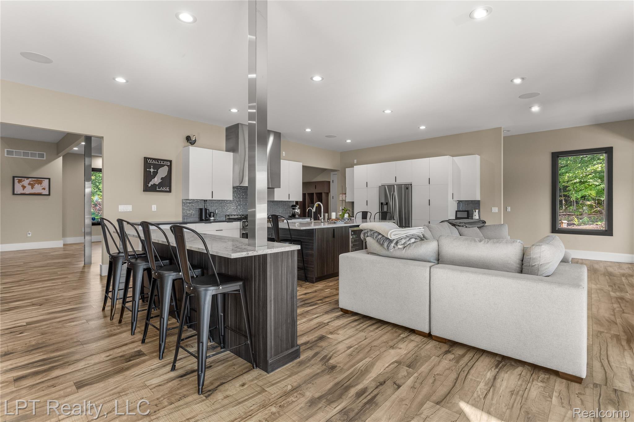 5029 Forest Valley Drive Property Photo 15