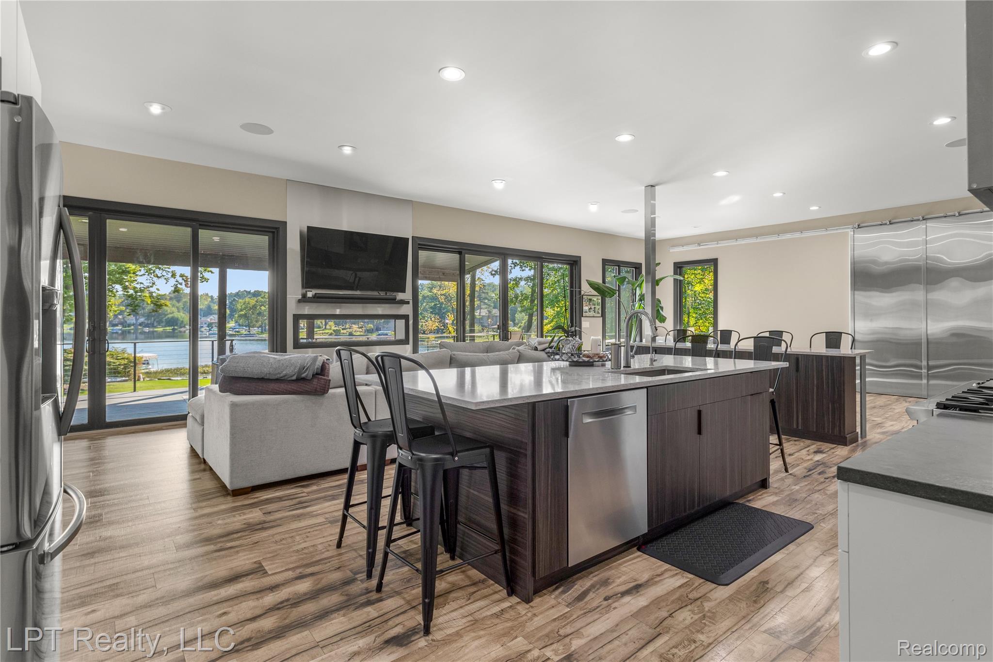 5029 Forest Valley Drive Property Photo 16