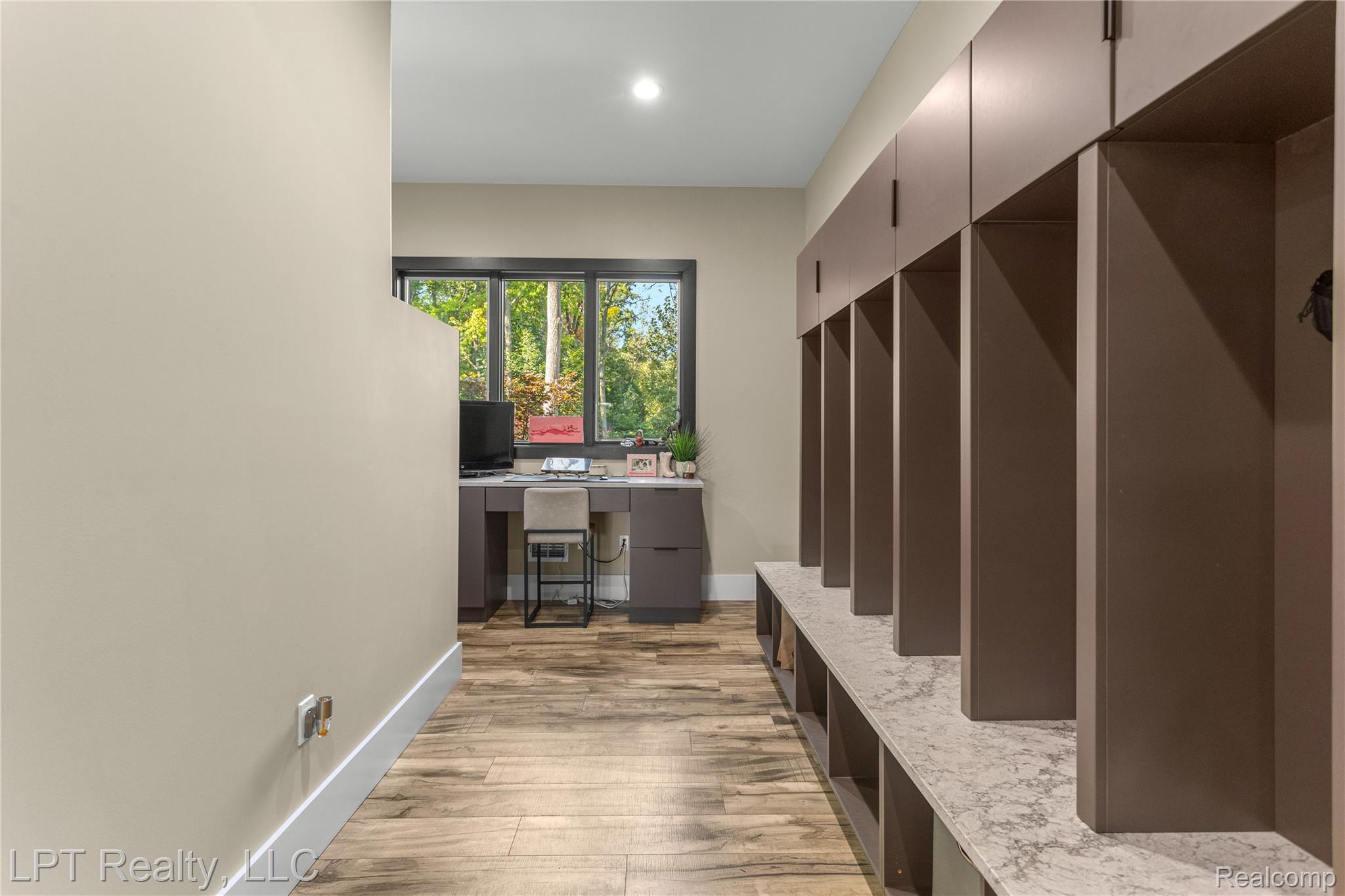 5029 Forest Valley Drive Property Photo 34