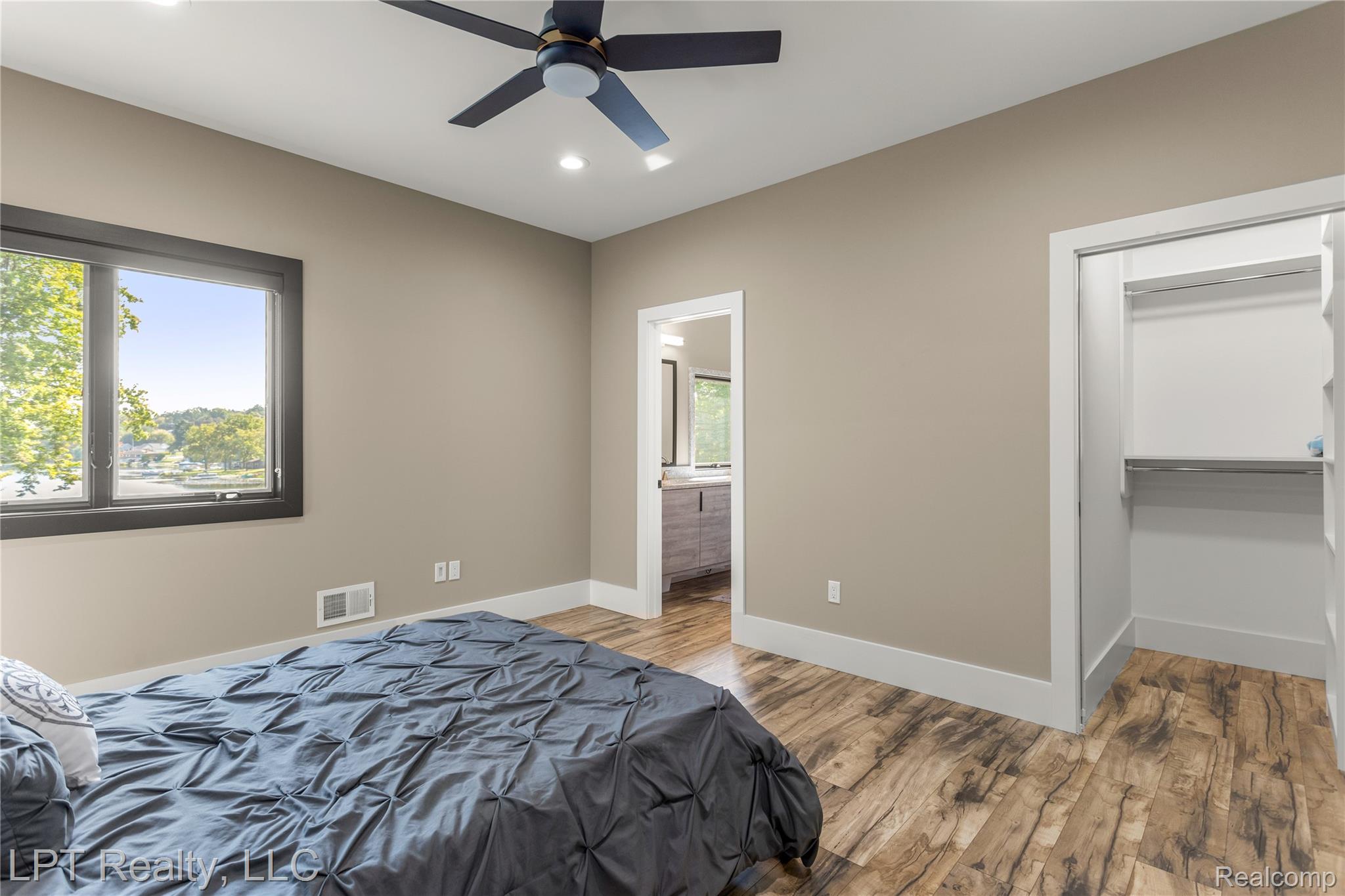 5029 Forest Valley Drive Property Photo 38