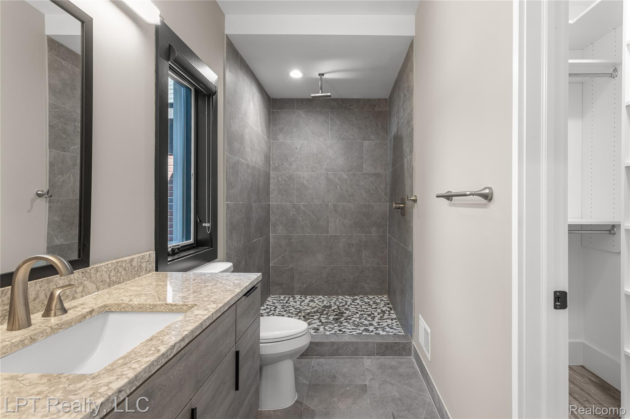 5029 Forest Valley Drive Property Photo 41
