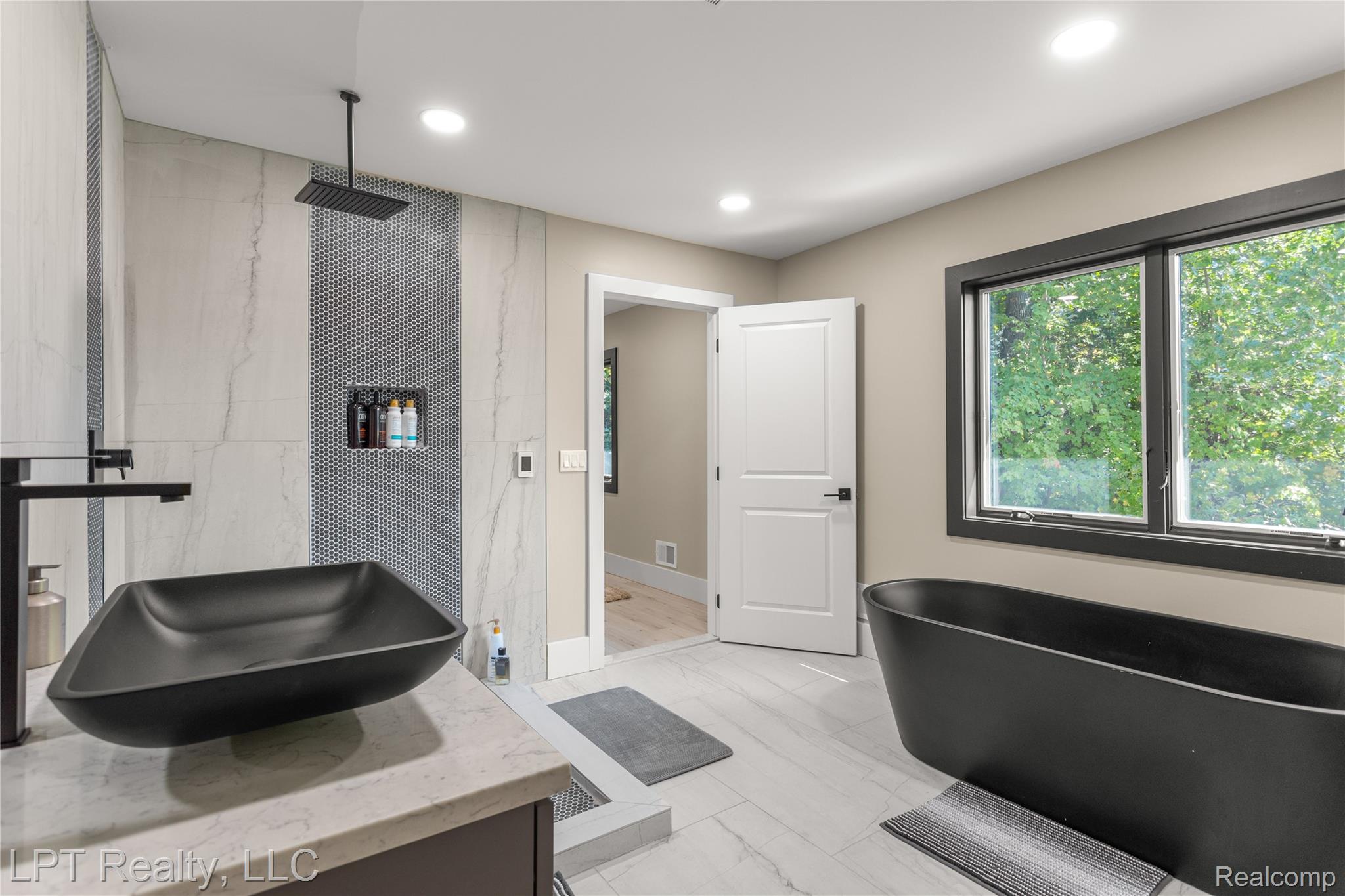 5029 Forest Valley Drive Property Photo 57
