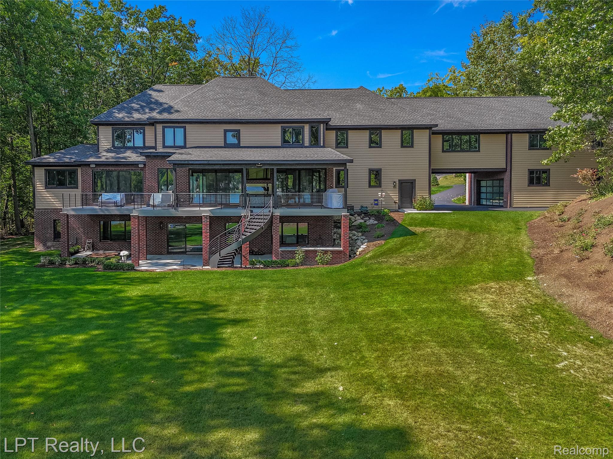 5029 Forest Valley Drive Property Photo 85