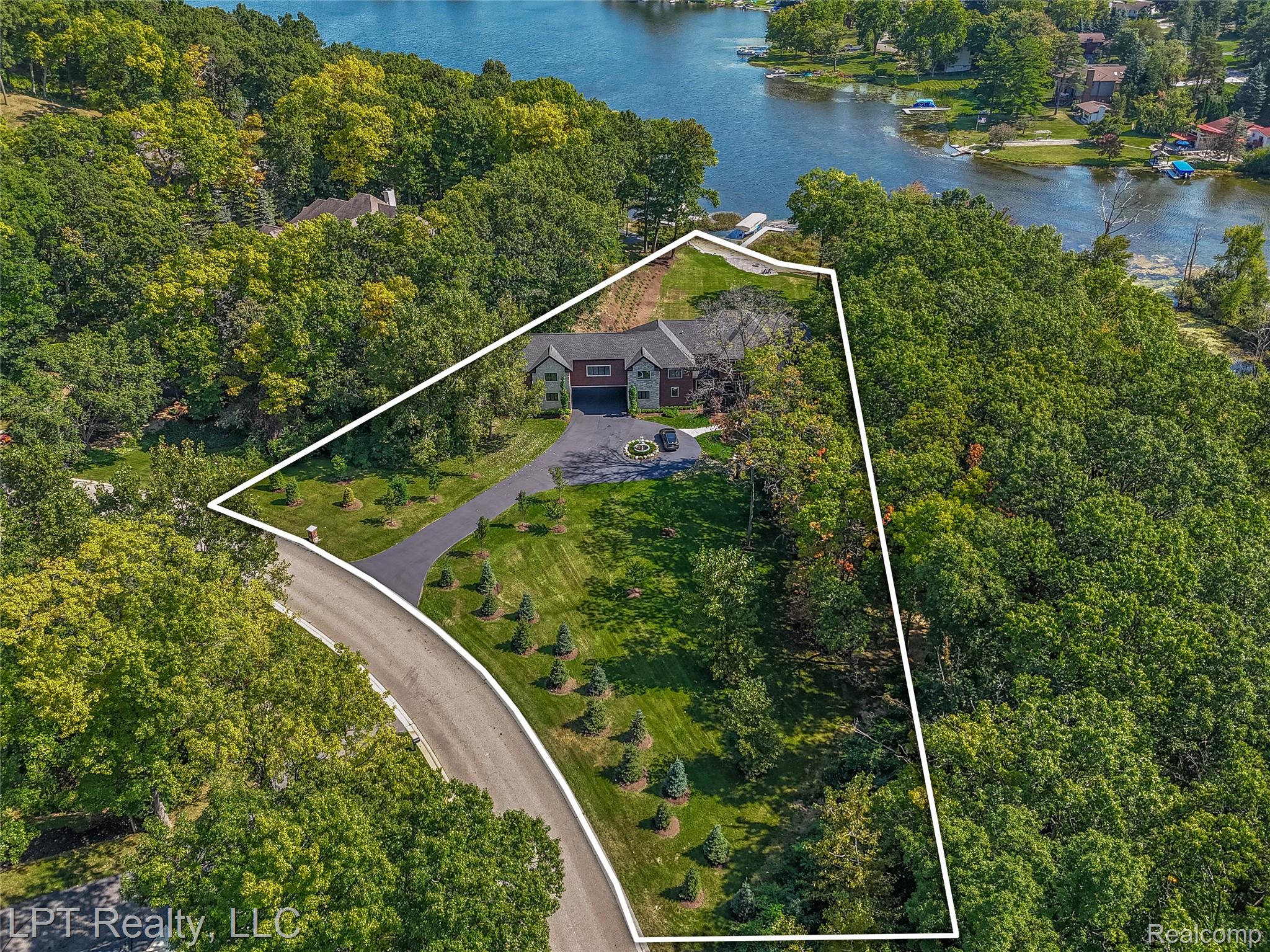 5029 Forest Valley Drive Property Photo 93