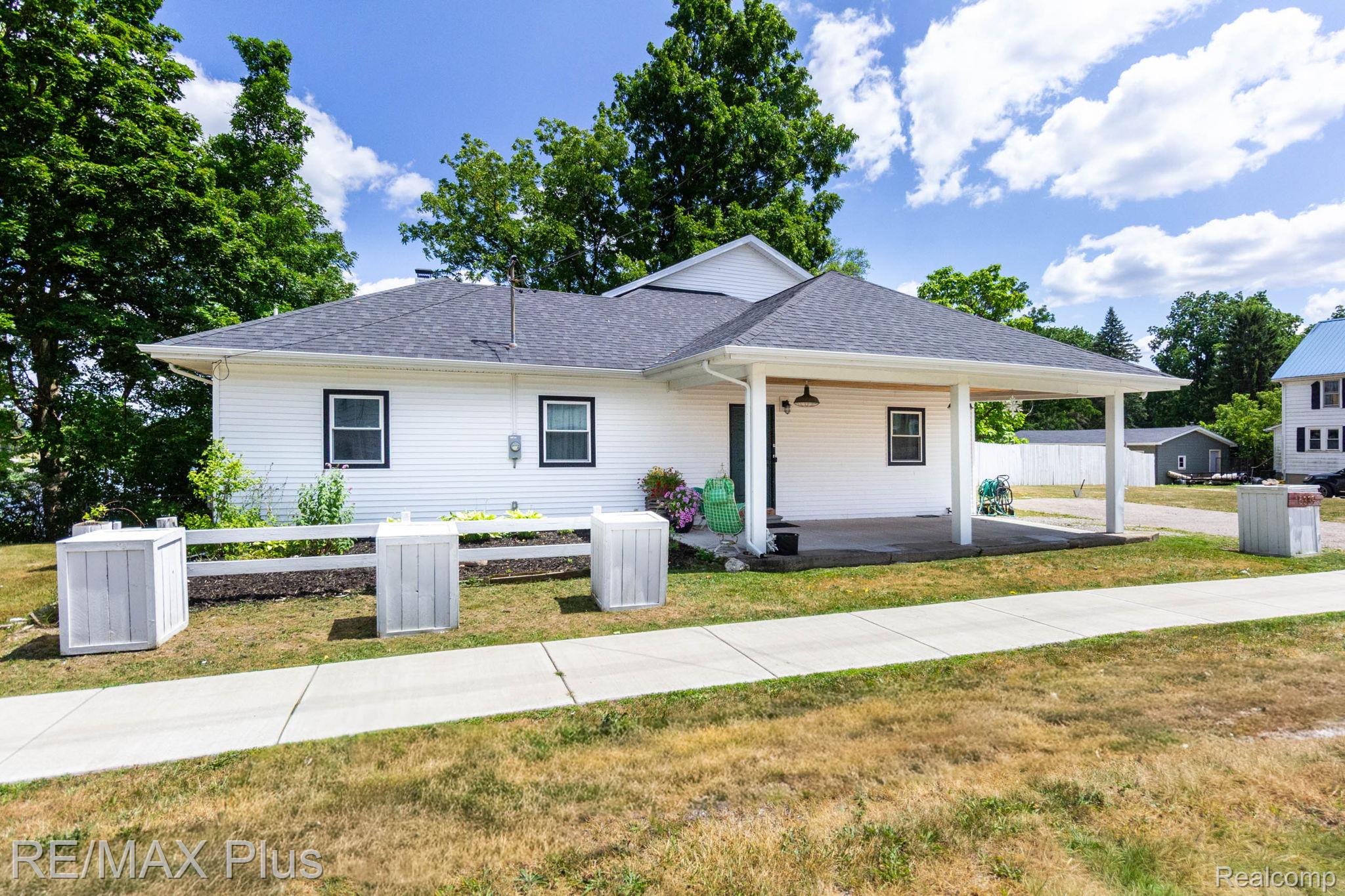 6339 Gale Road Property Photo 1