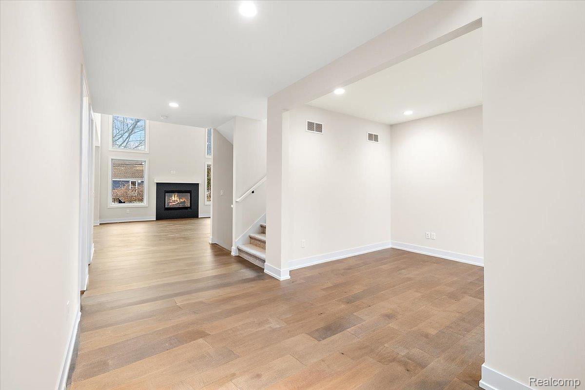 2921 Walsh Drive Property Photo 4