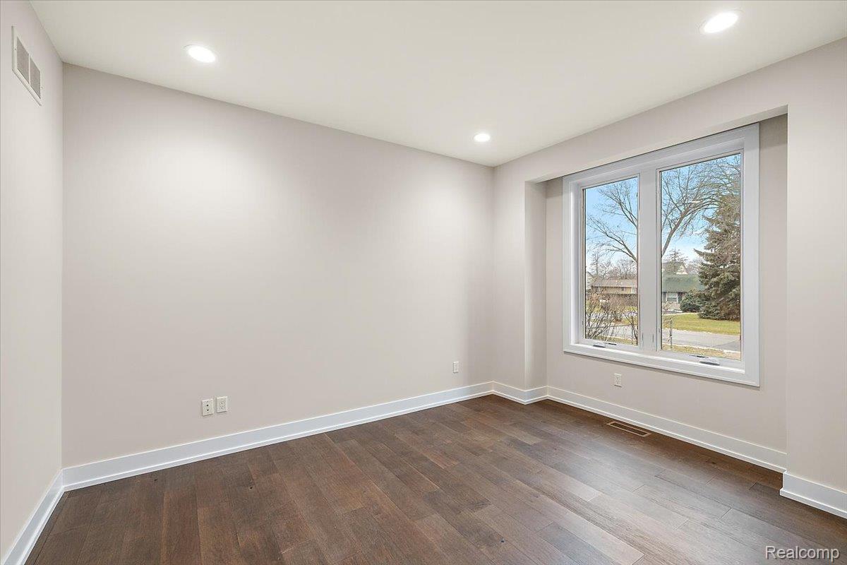 2921 Walsh Drive Property Photo 6