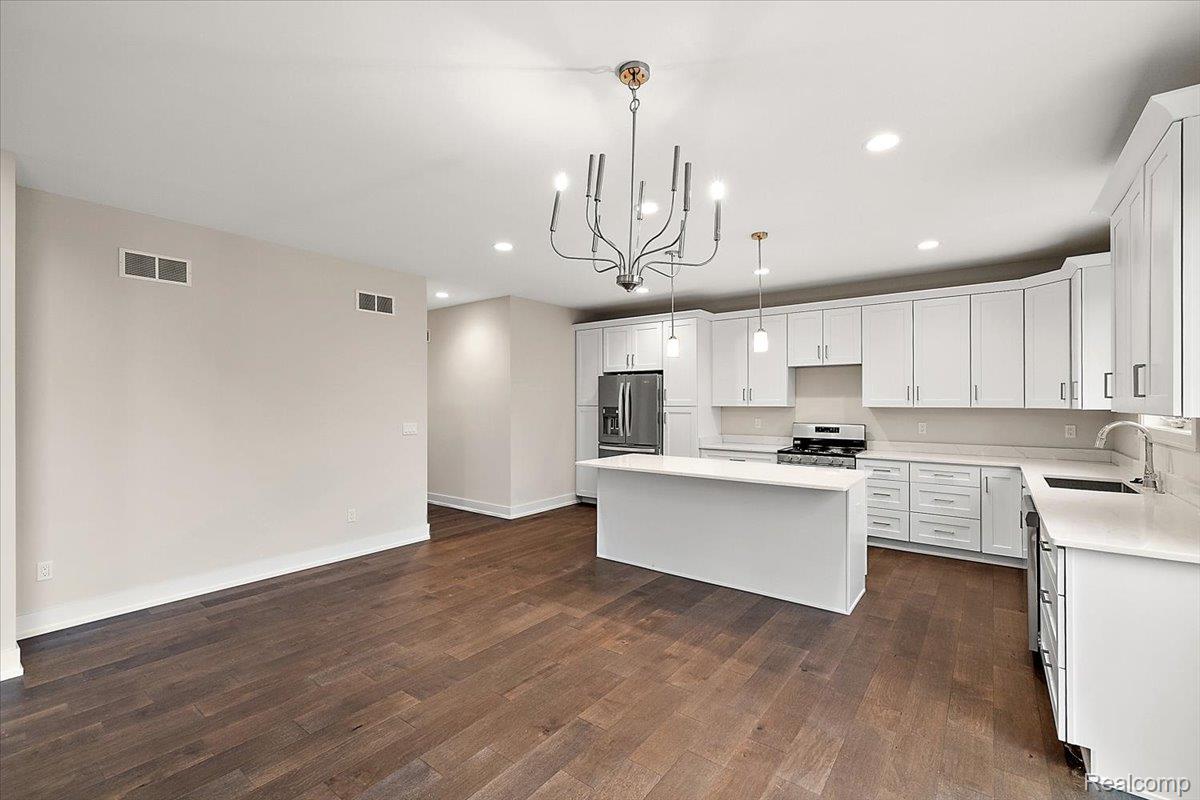 2921 Walsh Drive Property Photo 14