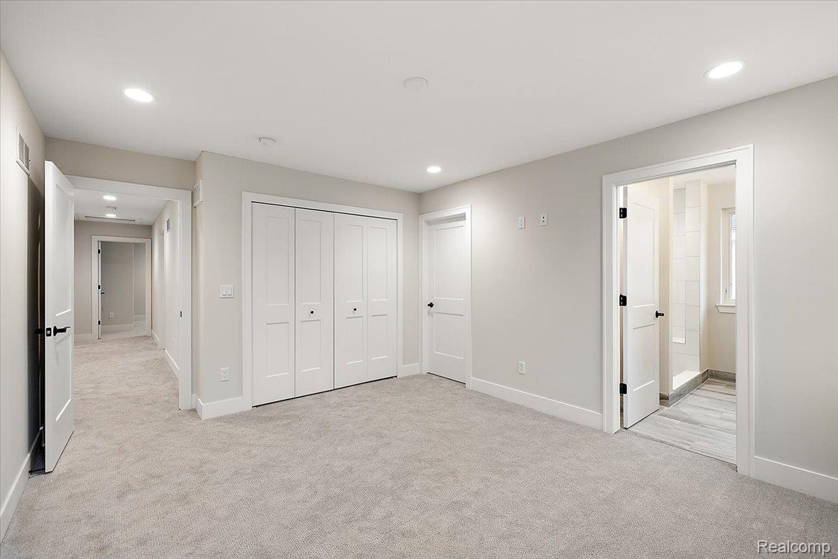 2921 Walsh Drive Property Photo 34