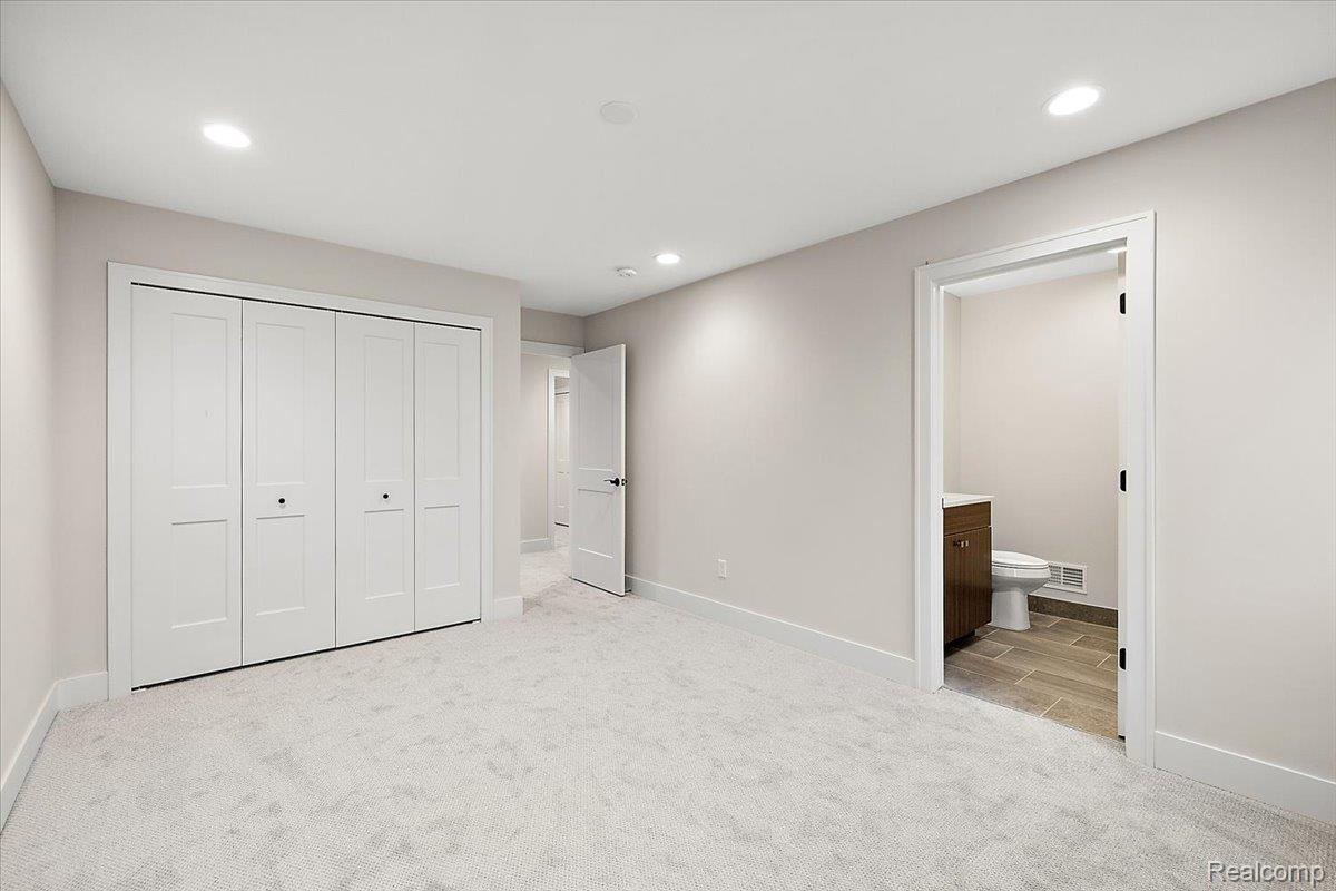2921 Walsh Drive Property Photo 40