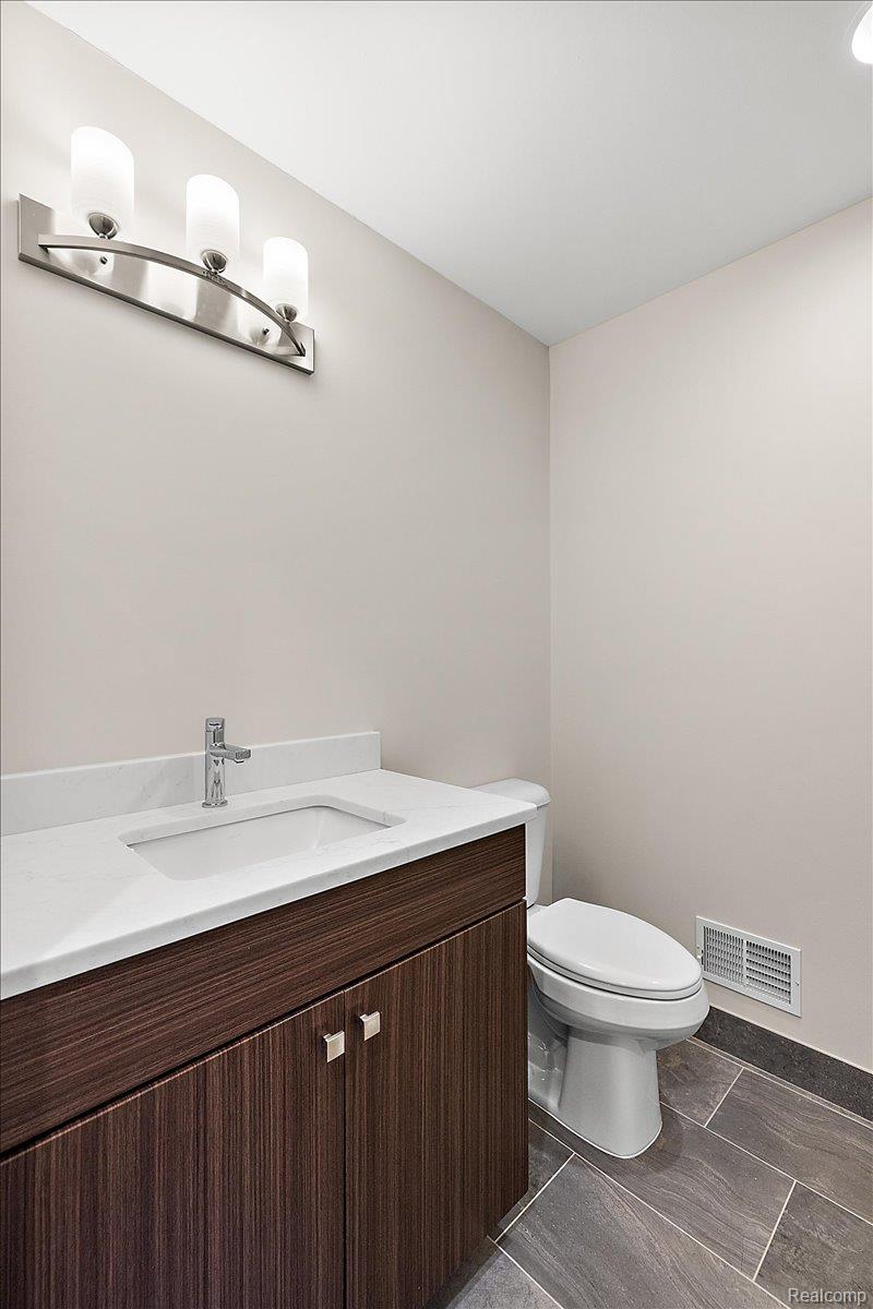 2921 Walsh Drive Property Photo 41