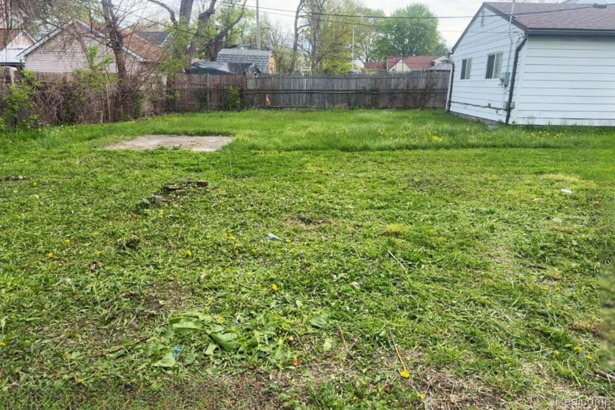 1317 E Muir Avenue Property Photo 12