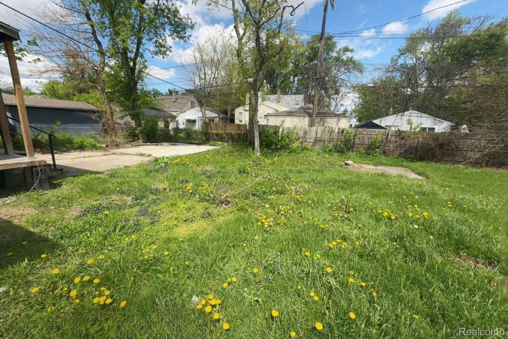 1317 E Muir Avenue Property Photo 13
