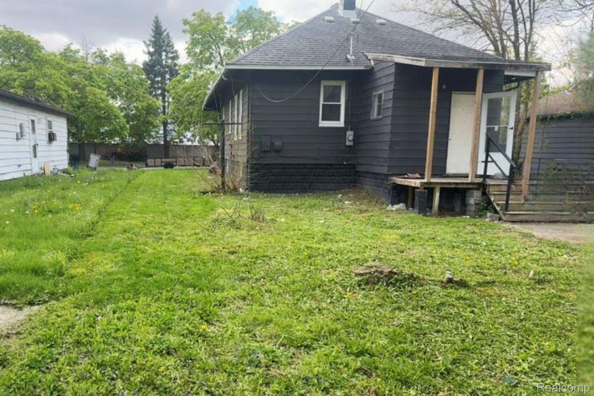 1317 E Muir Avenue Property Photo 15