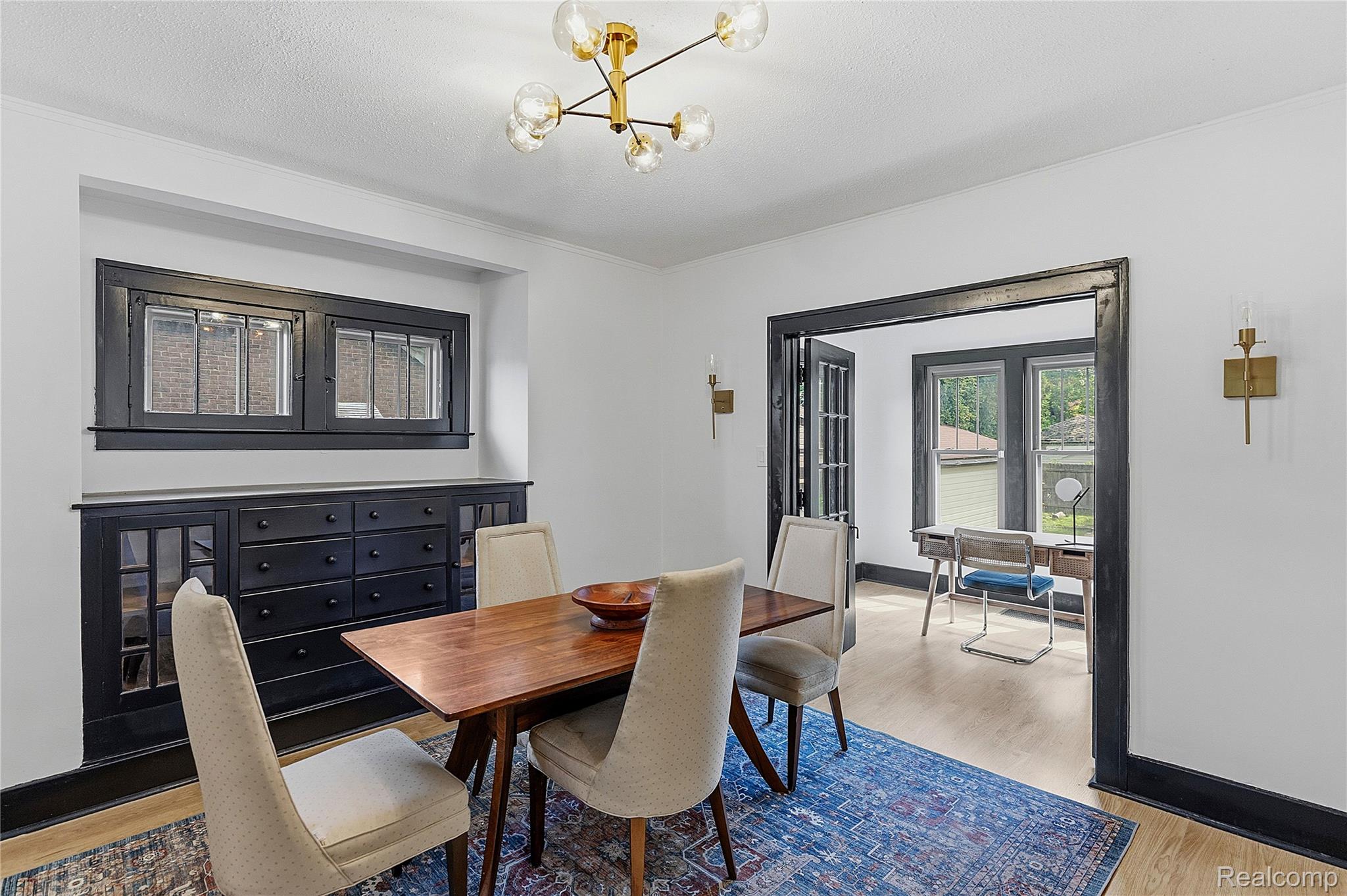 15330 Lindsay Street Property Photo 7