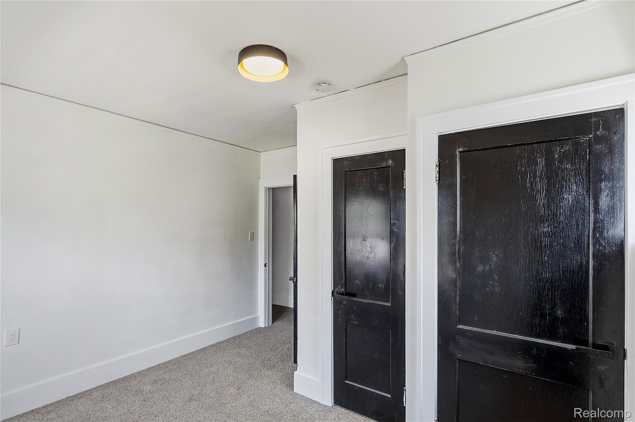 15330 Lindsay Street Property Photo 24