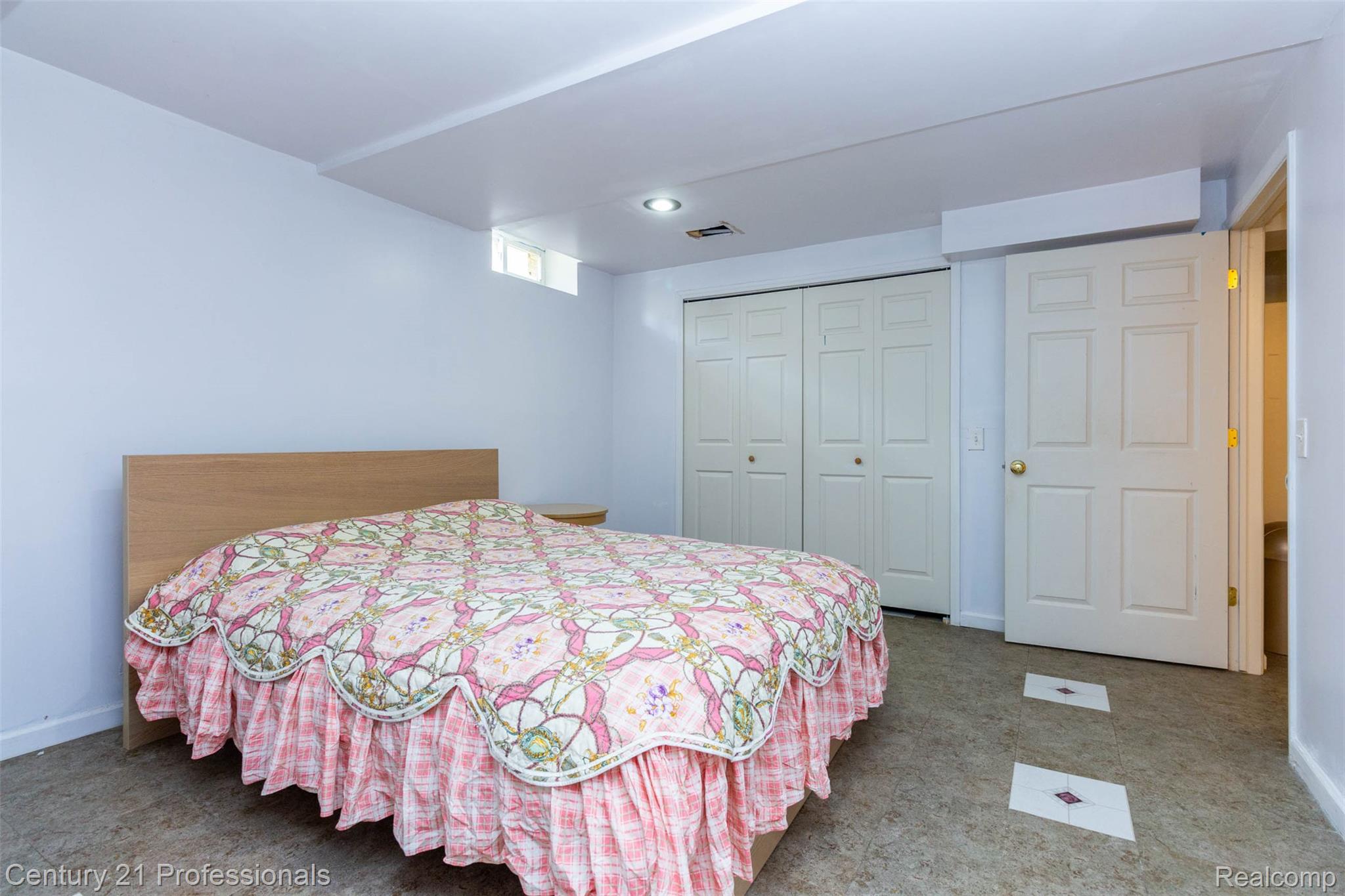 6241 Smithfield Drive Property Photo 40