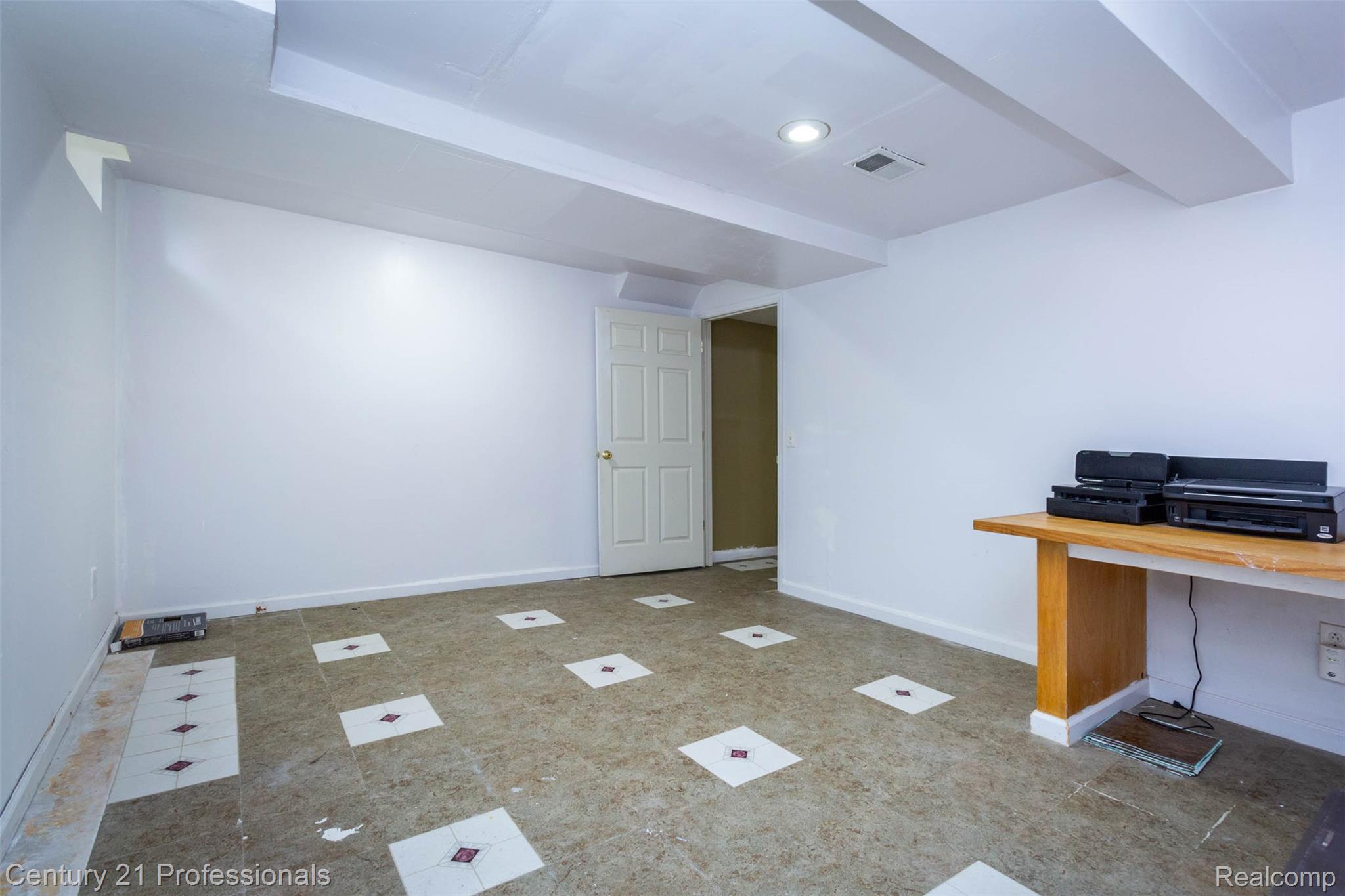 6241 Smithfield Drive Property Photo 44