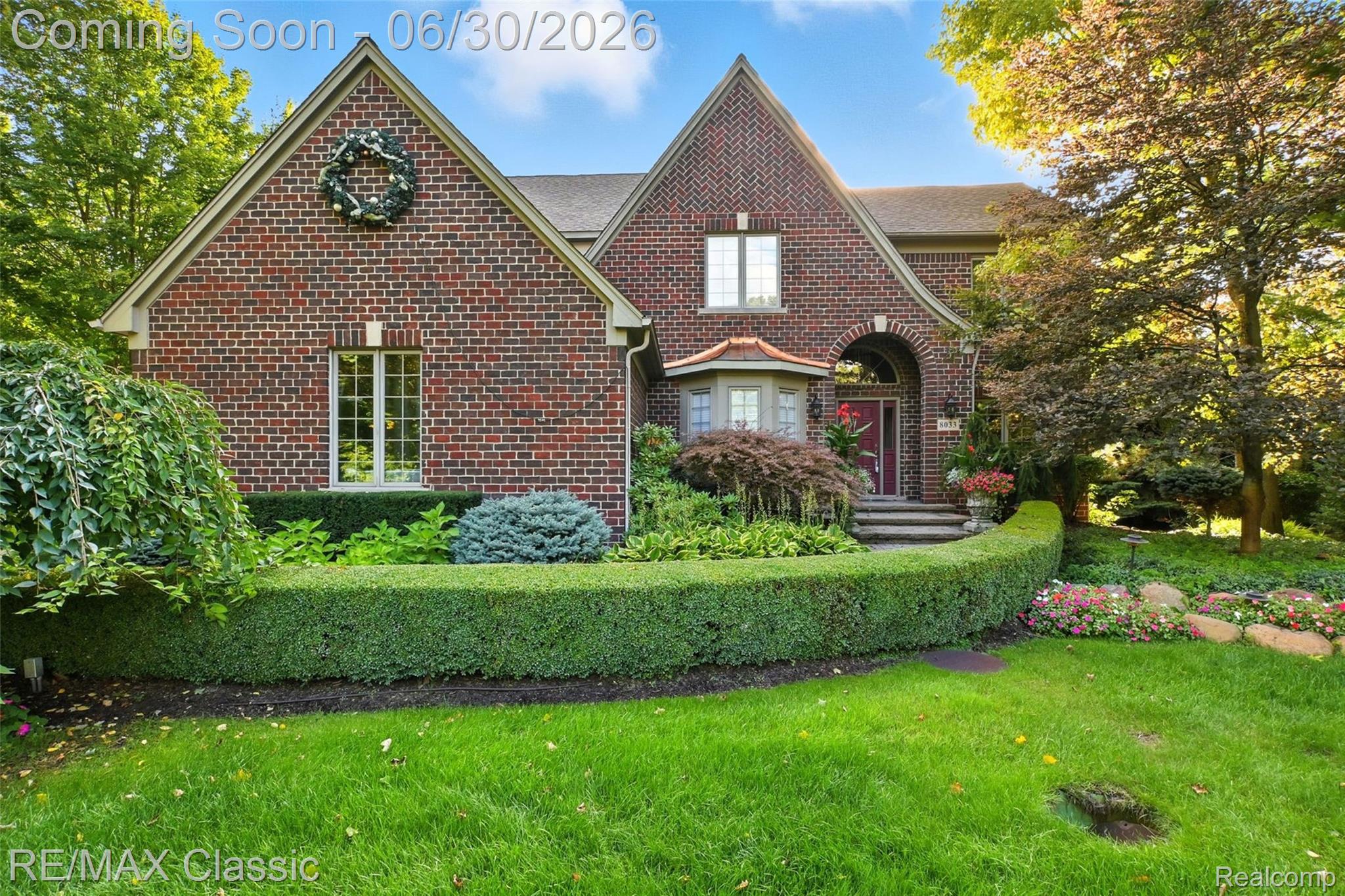 8033 Pine Ridge Court Property Photo 3