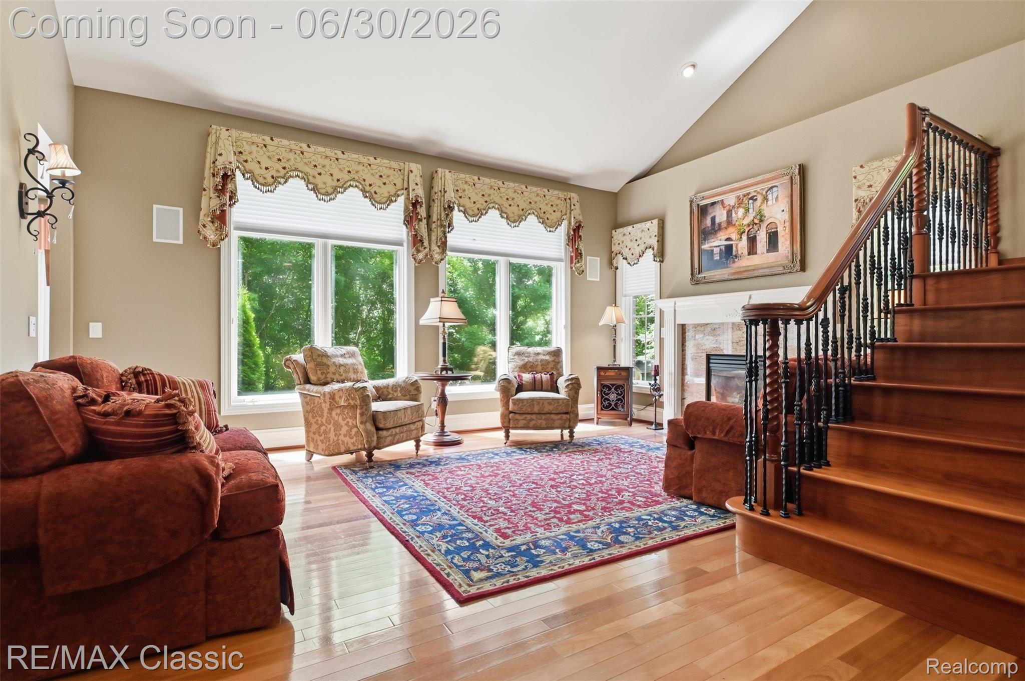 8033 Pine Ridge Court Property Photo 9