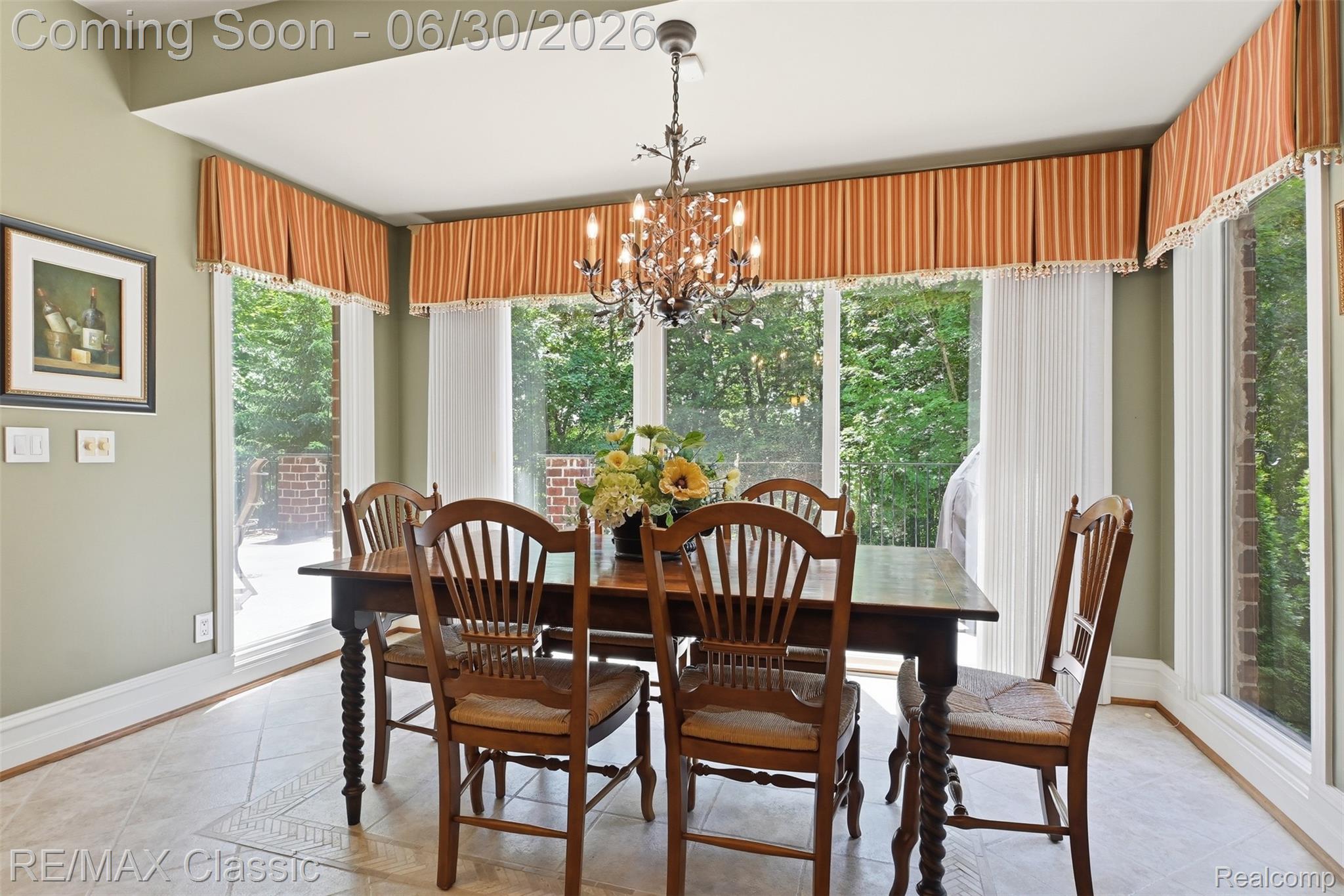 8033 Pine Ridge Court Property Photo 13