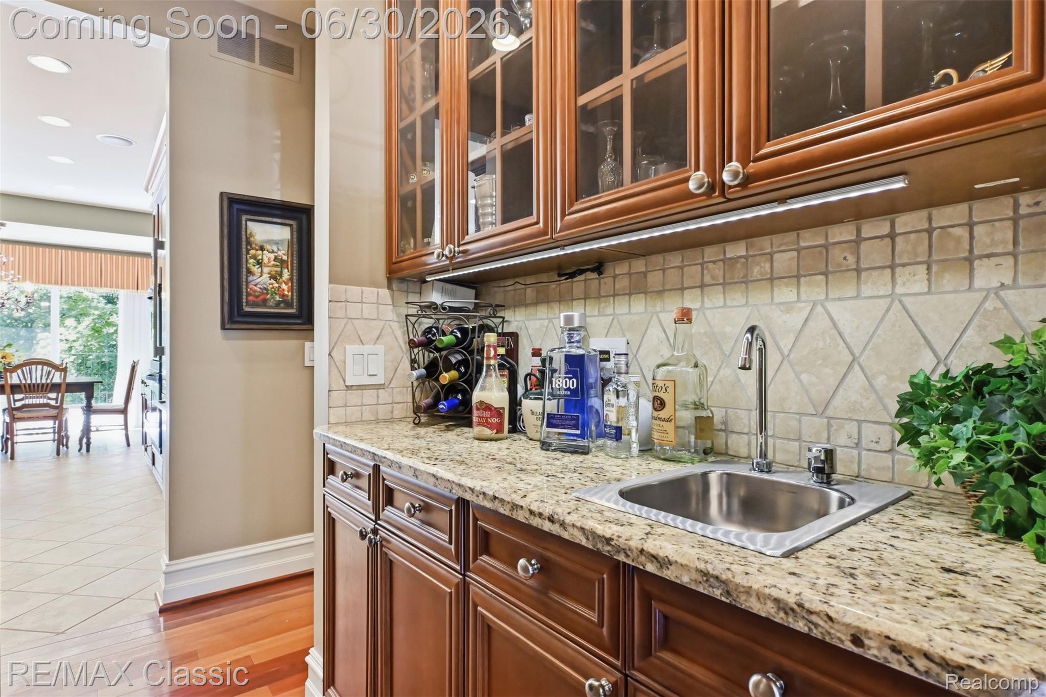 8033 Pine Ridge Court Property Photo 14