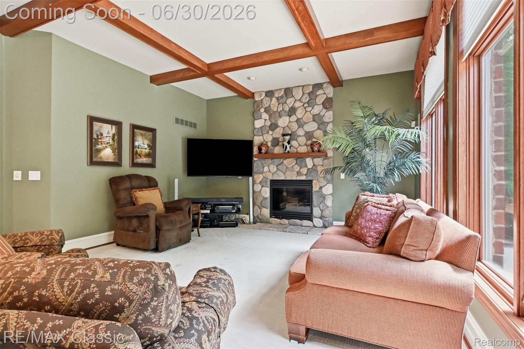 8033 Pine Ridge Court Property Photo 18