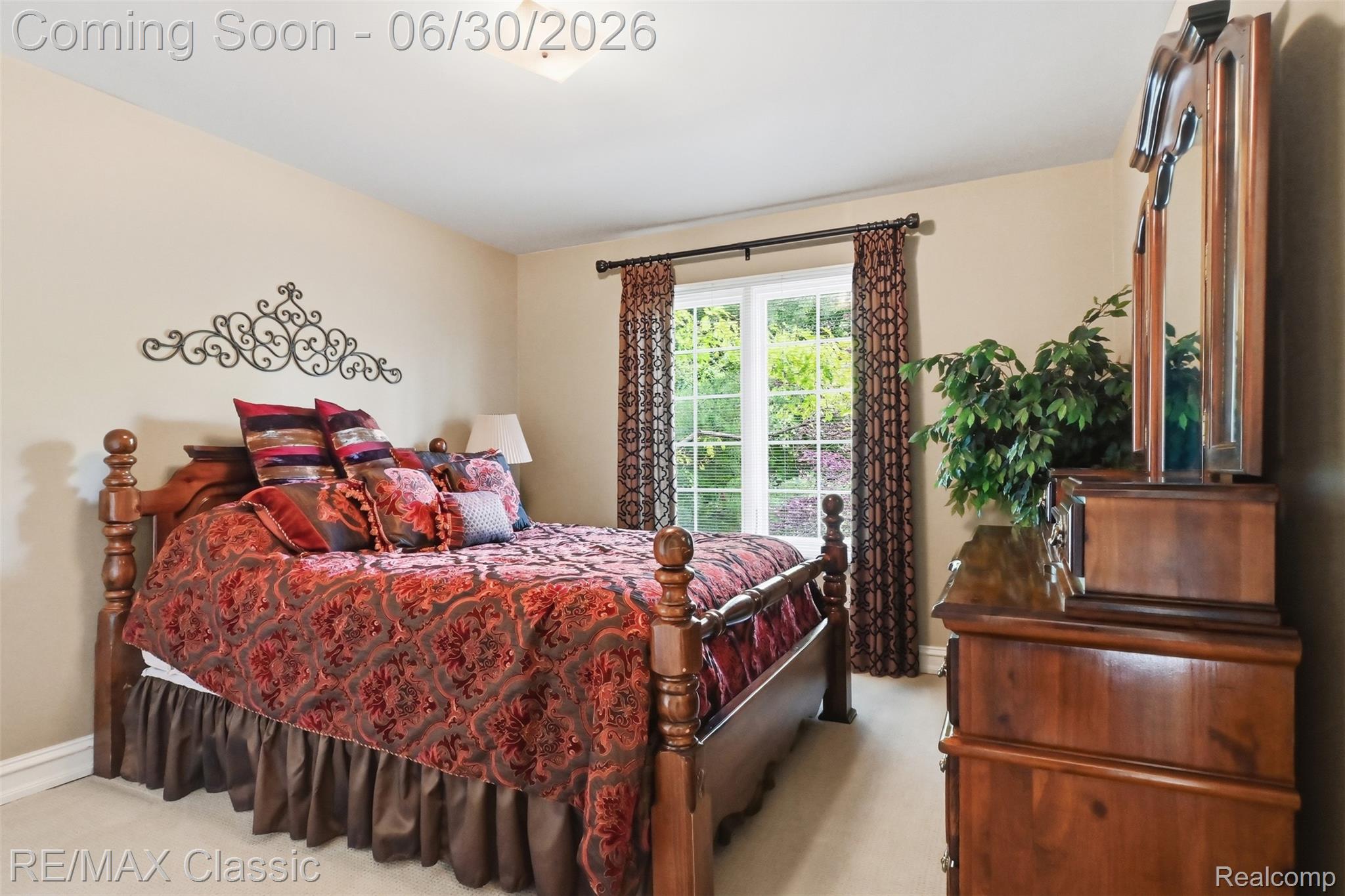 8033 Pine Ridge Court Property Photo 24