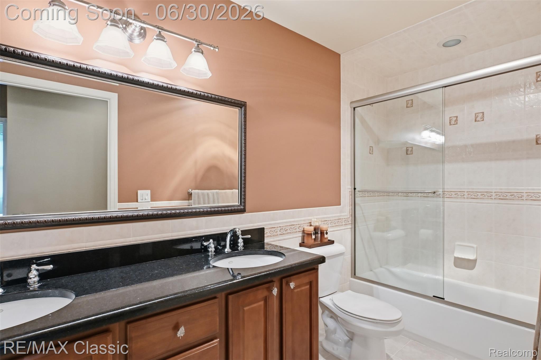 8033 Pine Ridge Court Property Photo 26