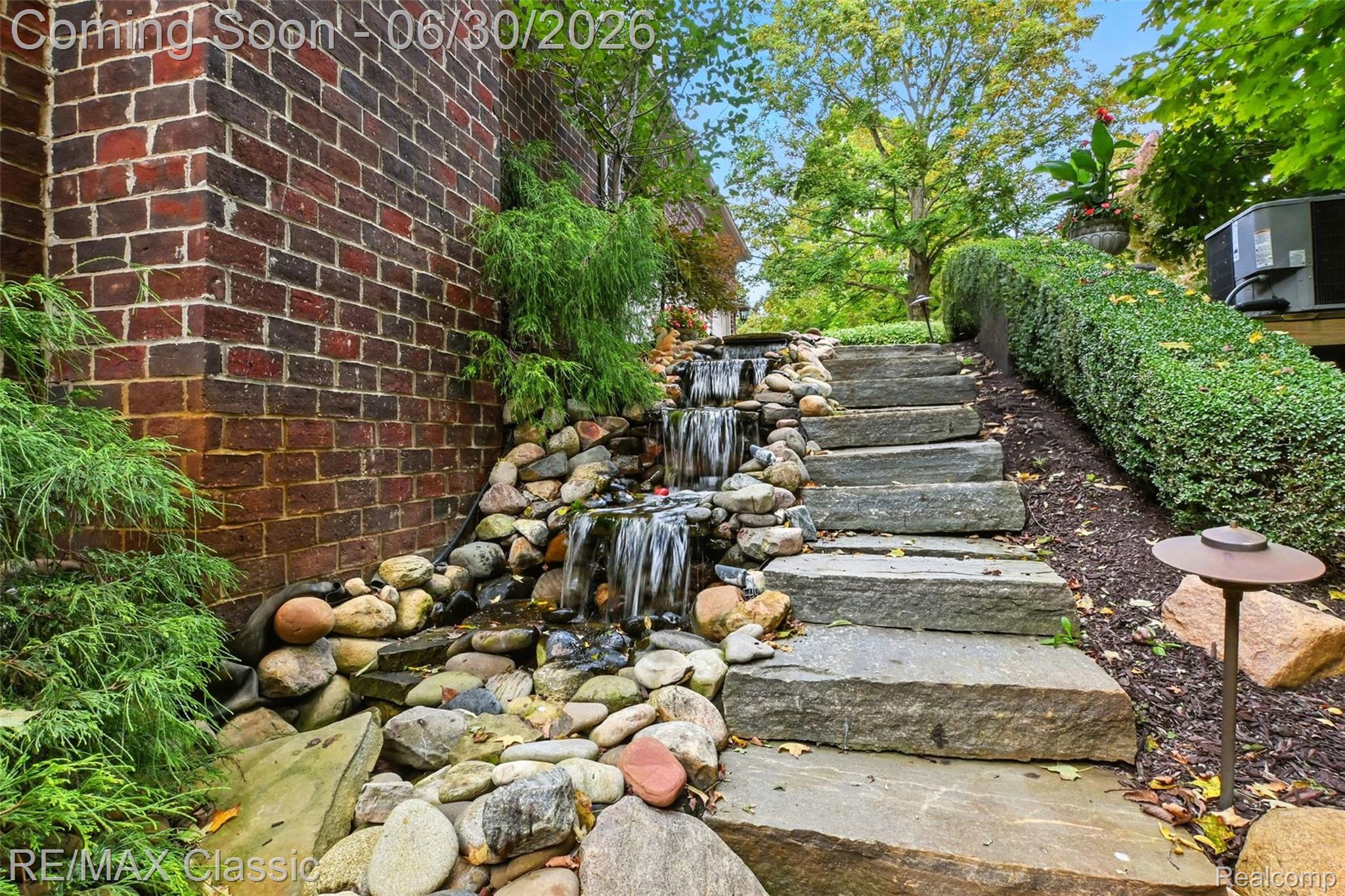 8033 Pine Ridge Court Property Photo 34