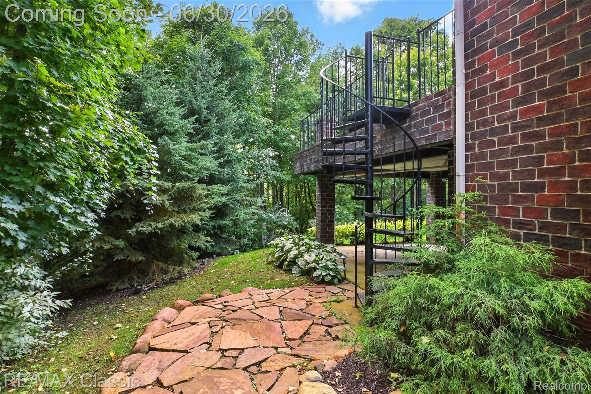 8033 Pine Ridge Court Property Photo 35