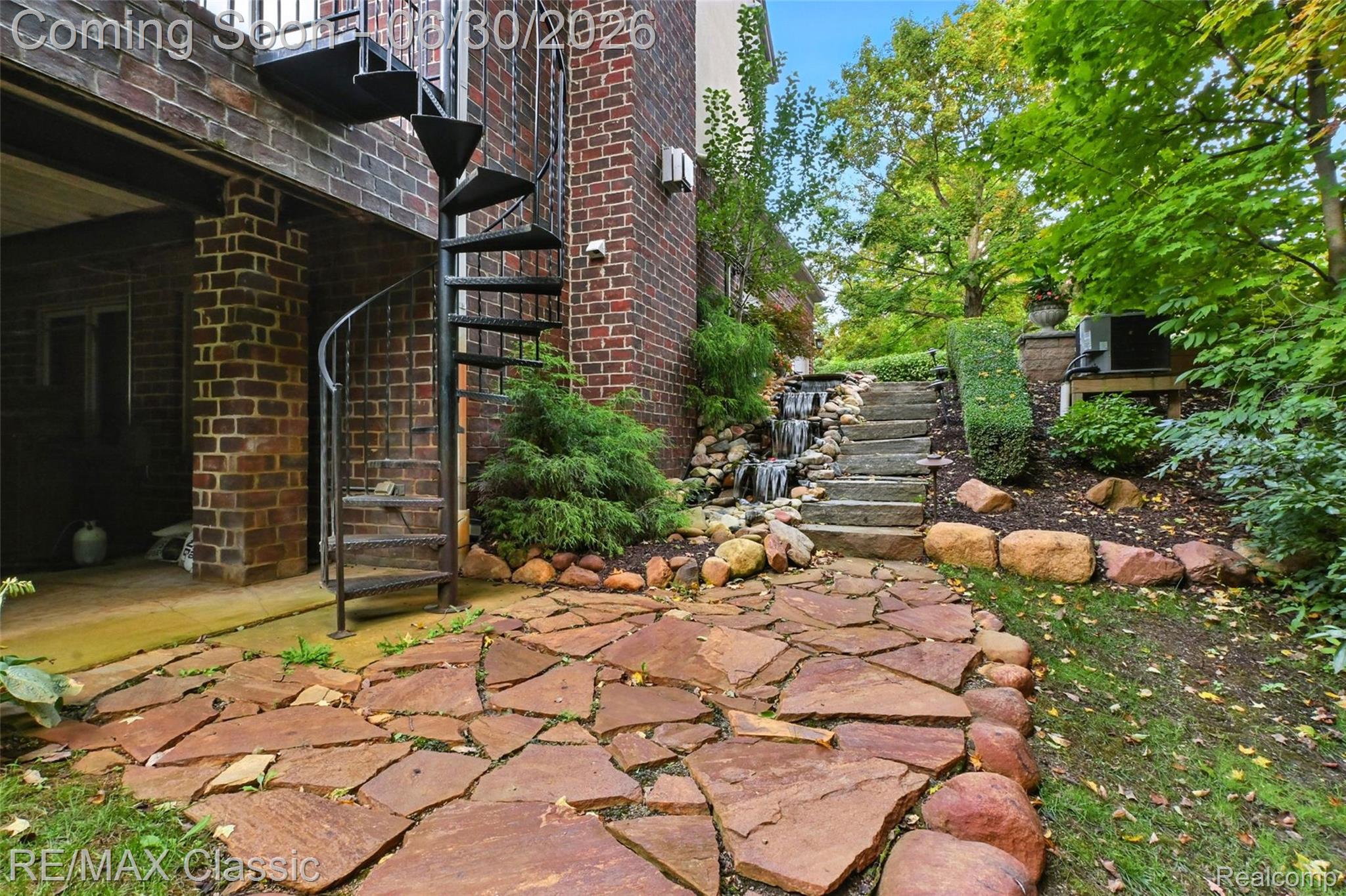 8033 Pine Ridge Court Property Photo 36