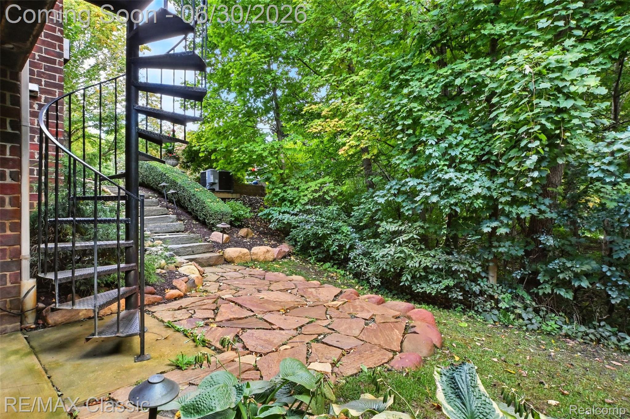 8033 Pine Ridge Court Property Photo 37