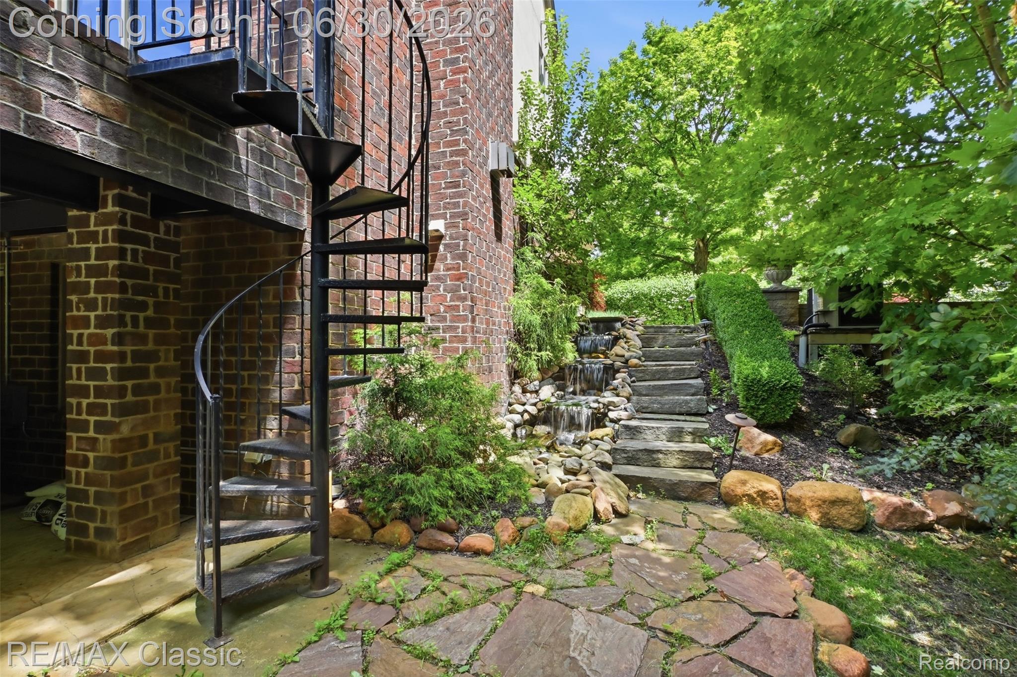 8033 Pine Ridge Court Property Photo 38