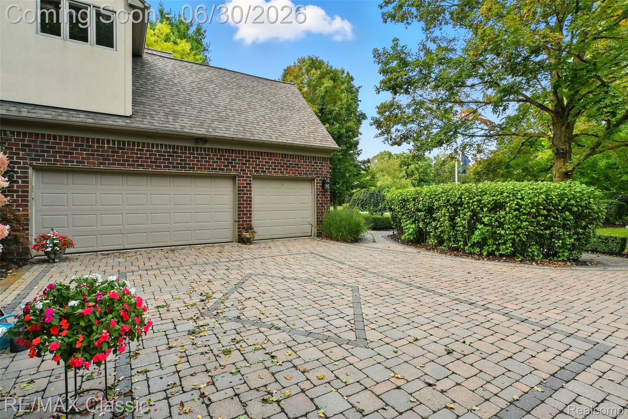 8033 Pine Ridge Court Property Photo 39