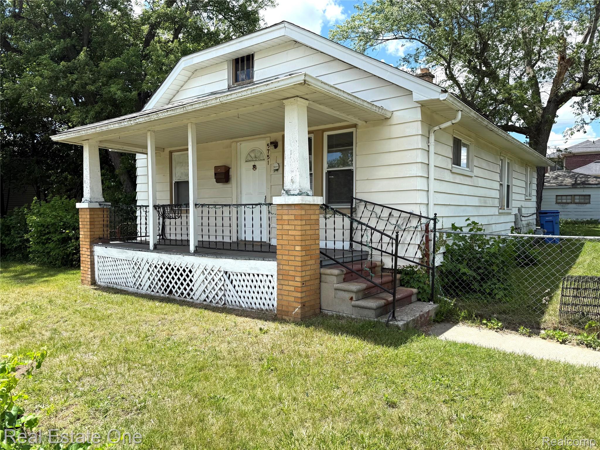 5751 DREXEL Street Property Photo 1
